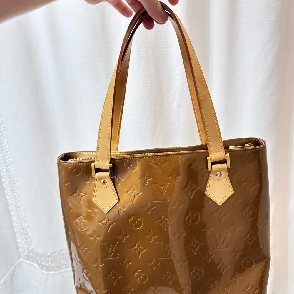 LOUIS VUITTON Bronze Vernis Monogram Houston Tote Bag - Picture 6 of 8